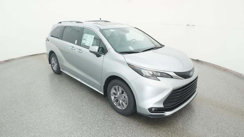 New 2025 Toyota Sienna XLE Van Passenger Van