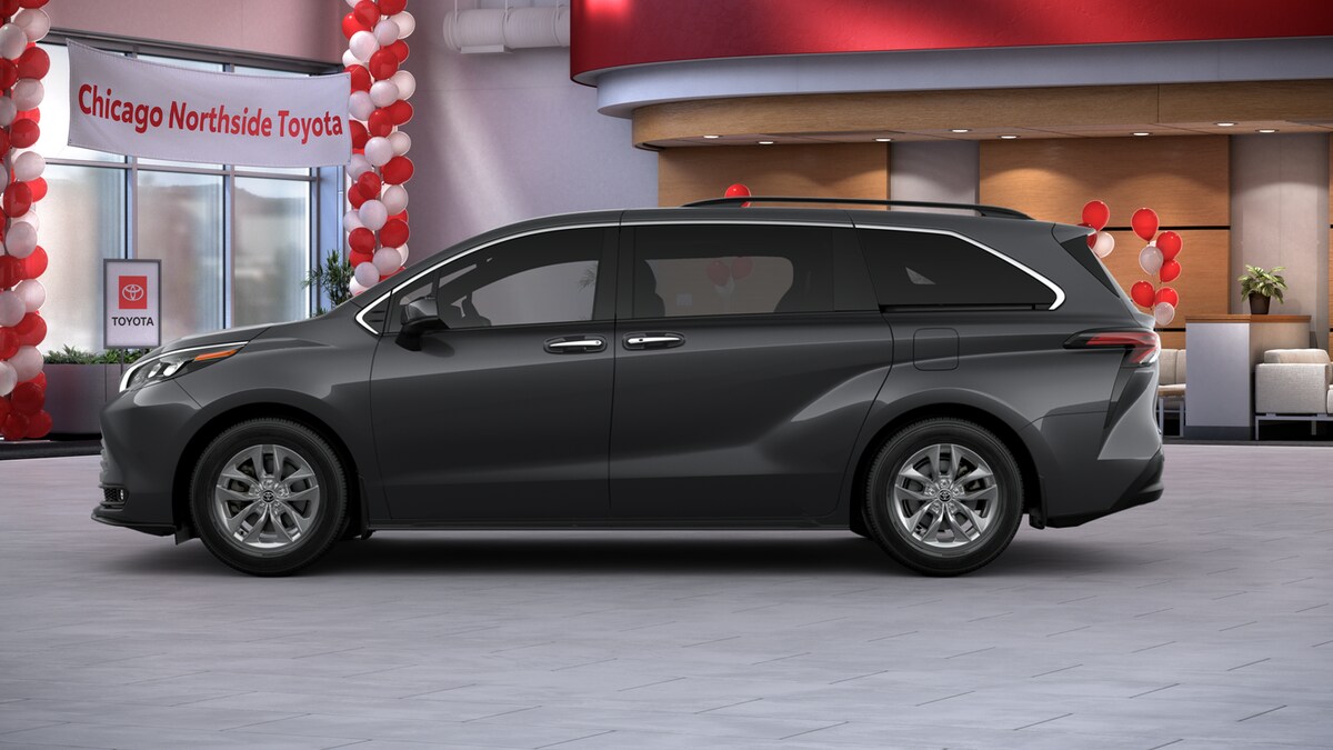 2025 Toyota Sienna XLE photo 4