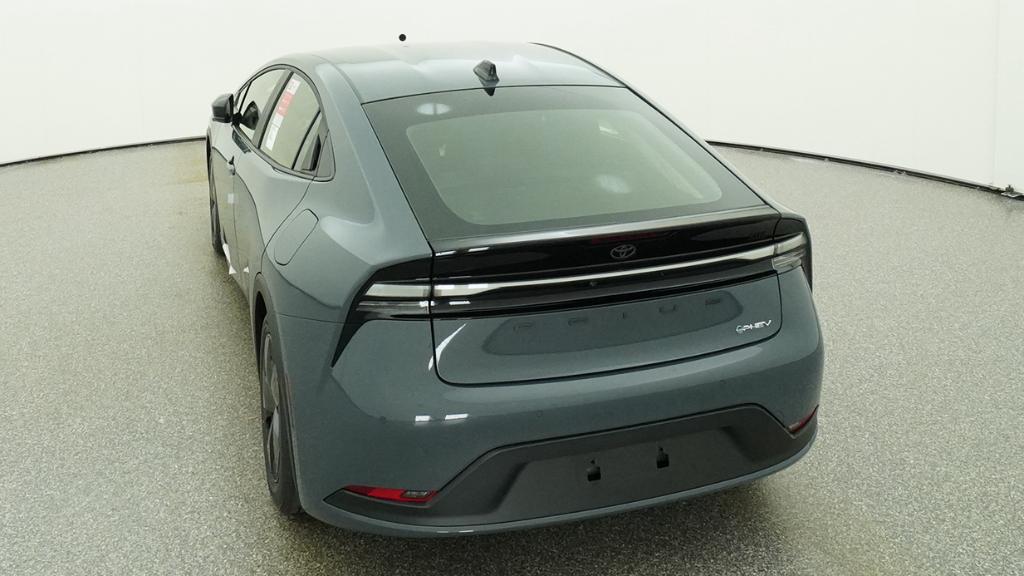 2026 Toyota Prius Plug-in Hybrid SE - Photo 44