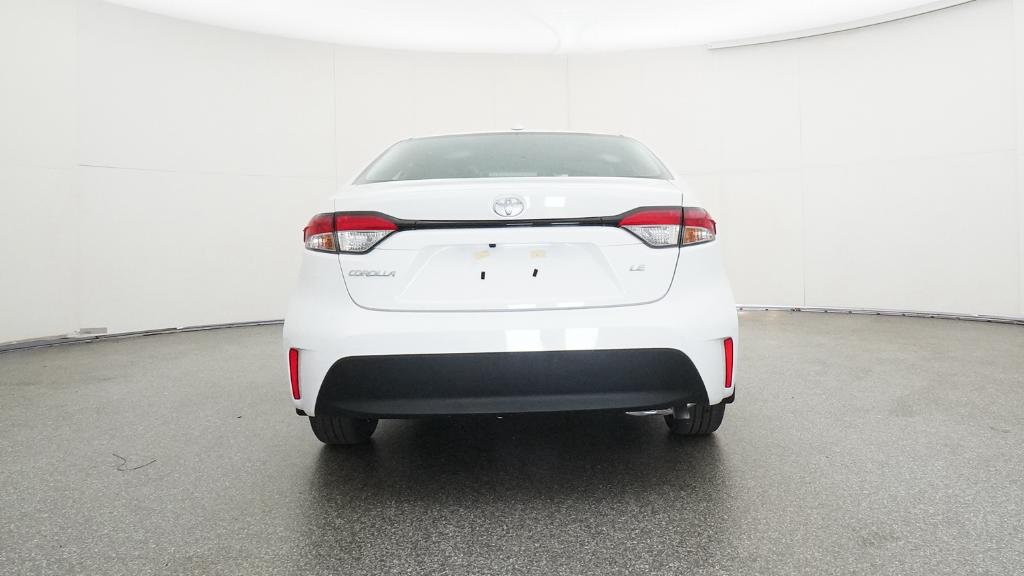 2026 Toyota Corolla LE photo 2