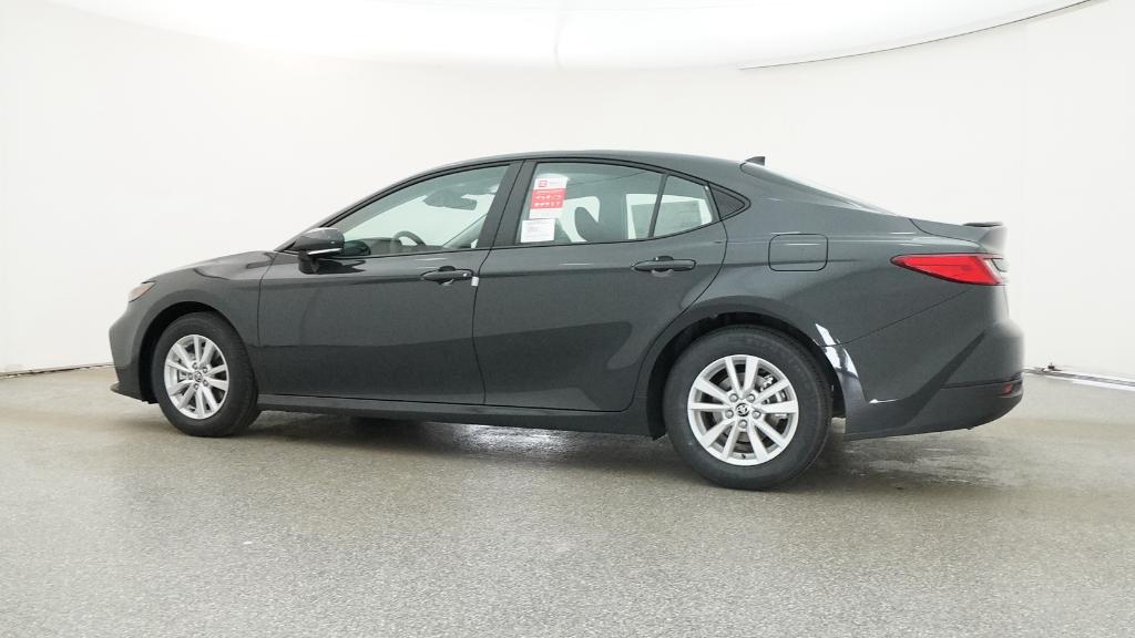 2026 Toyota Camry LE photo 2