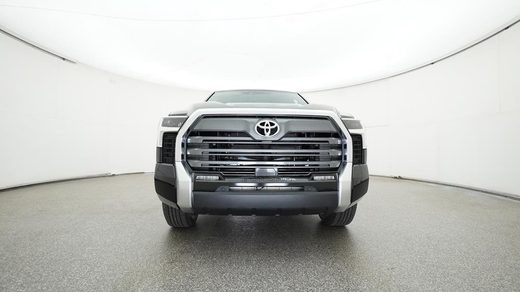 2025 Toyota Tundra Limited - Photo 7