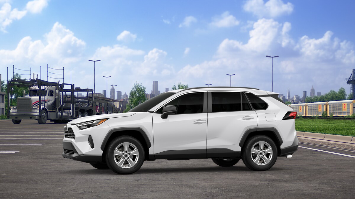 2025 Toyota RAV4 Hybrid LE photo 3