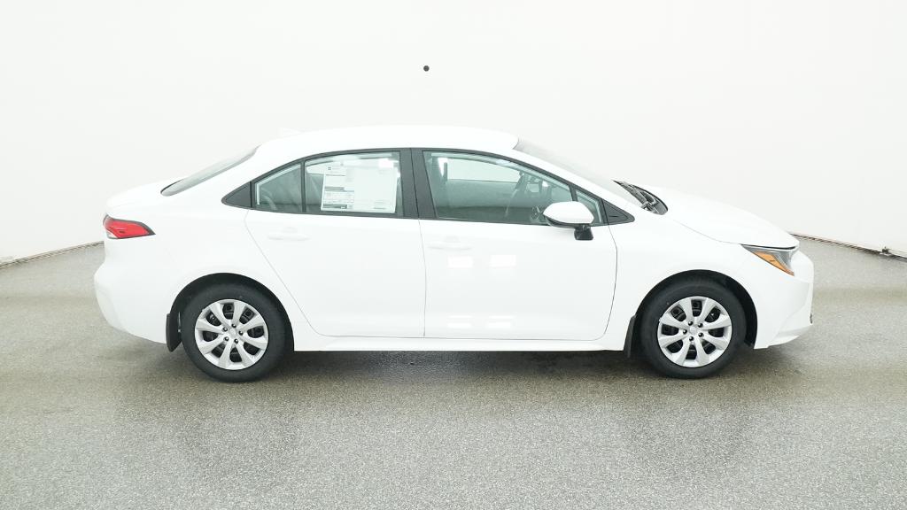 2026 Toyota Corolla LE photo 3