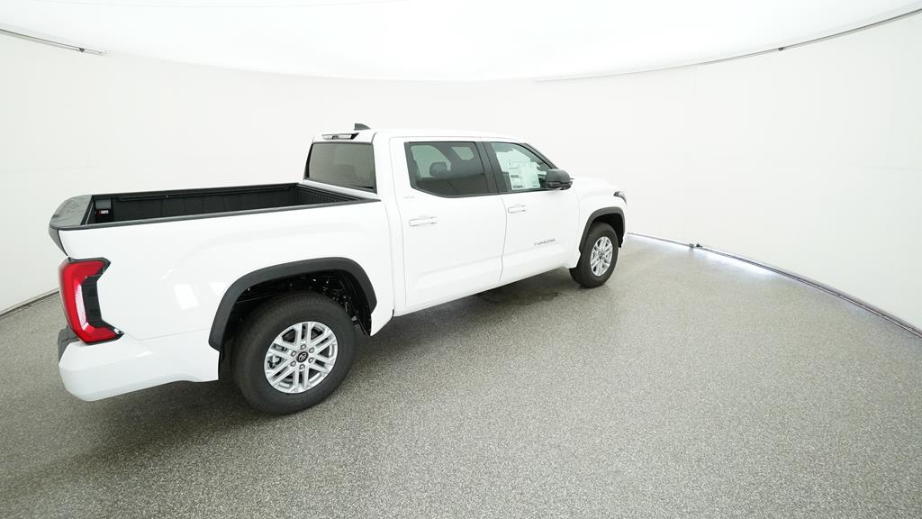 2025 Toyota Tundra SR5 - Photo 18