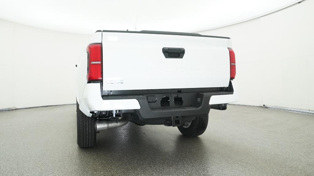 2025 Toyota Tacoma SR5 - Photo 9