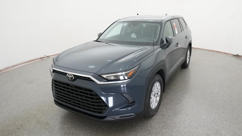 2026 Toyota Highlander Hybrid XLE photo 3