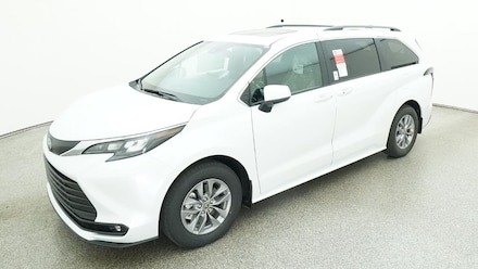 2026 Toyota Sienna XLE 8 Passenger Van Passenger Van