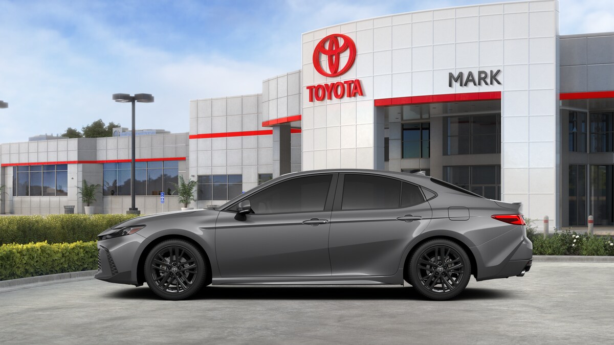 2026 Toyota Camry SE photo 2