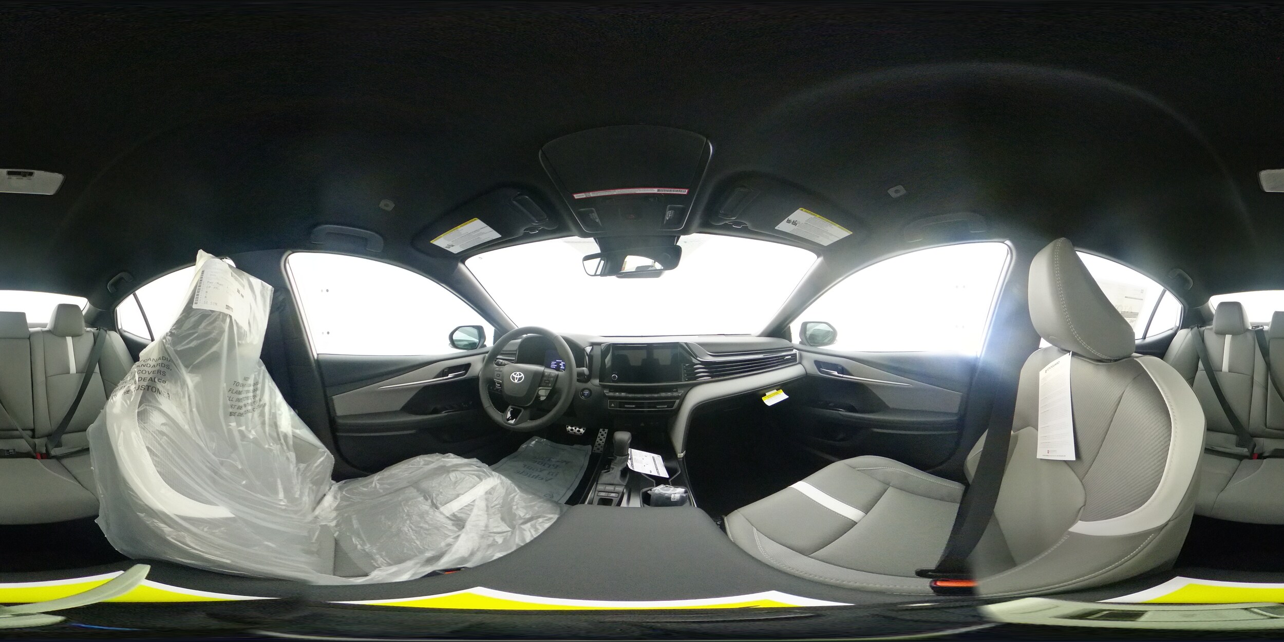 2026 Toyota Camry SE photo 4