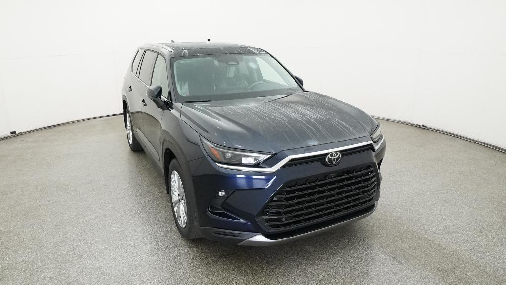 2026 Toyota Grand Highlander Platinum photo 3