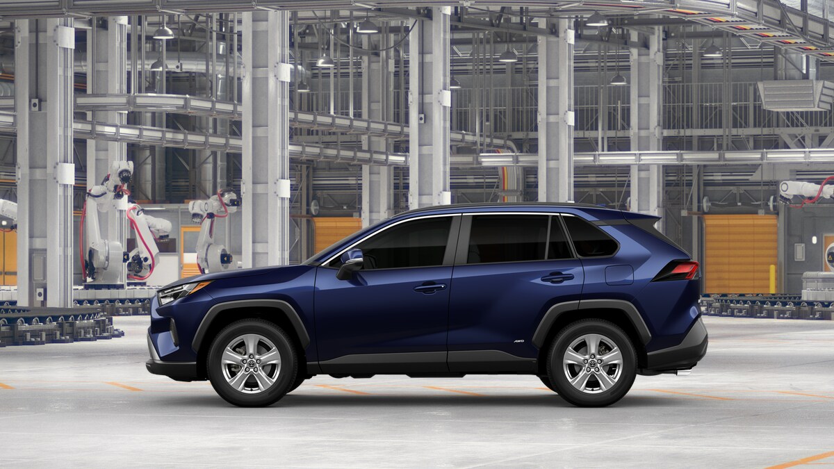 2025 Toyota RAV4 Hybrid XLE photo 3