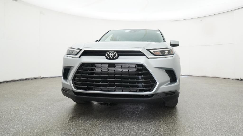 2026 Toyota Grand Highlander XLE photo 3