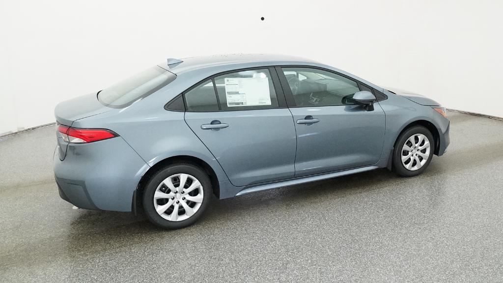 2026 Toyota Corolla LE photo 3