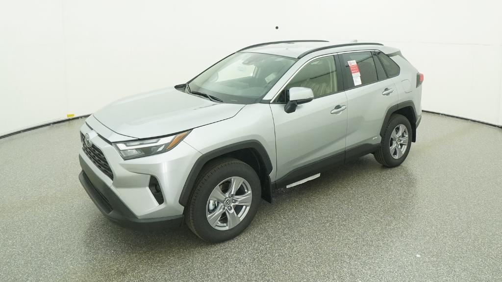 2025 Toyota RAV4 XLE's photo