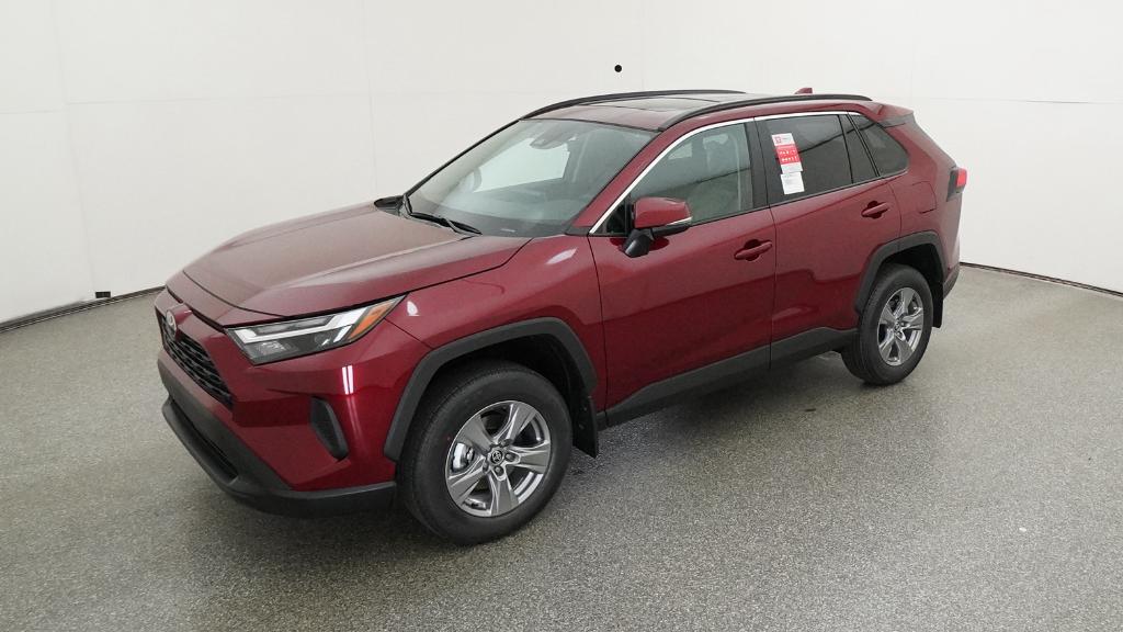 2025 Toyota RAV4 XLE's photo