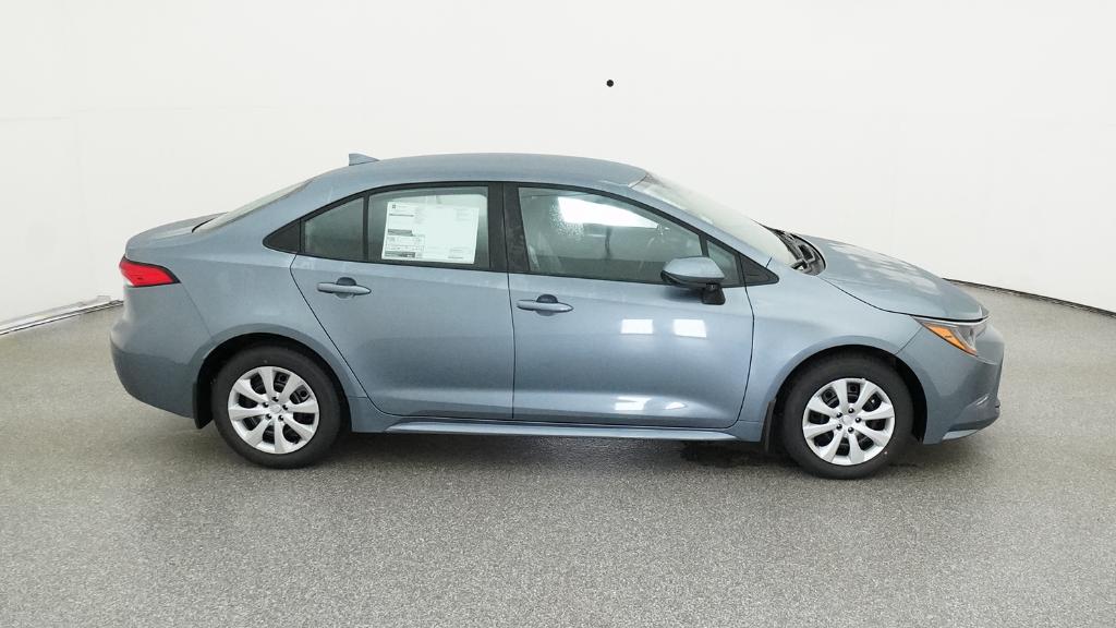 2026 Toyota Corolla LE photo 3