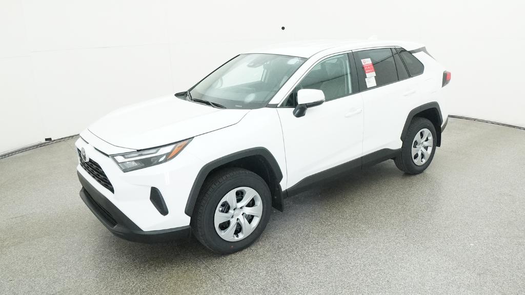 2025 Toyota RAV4 LE's photo