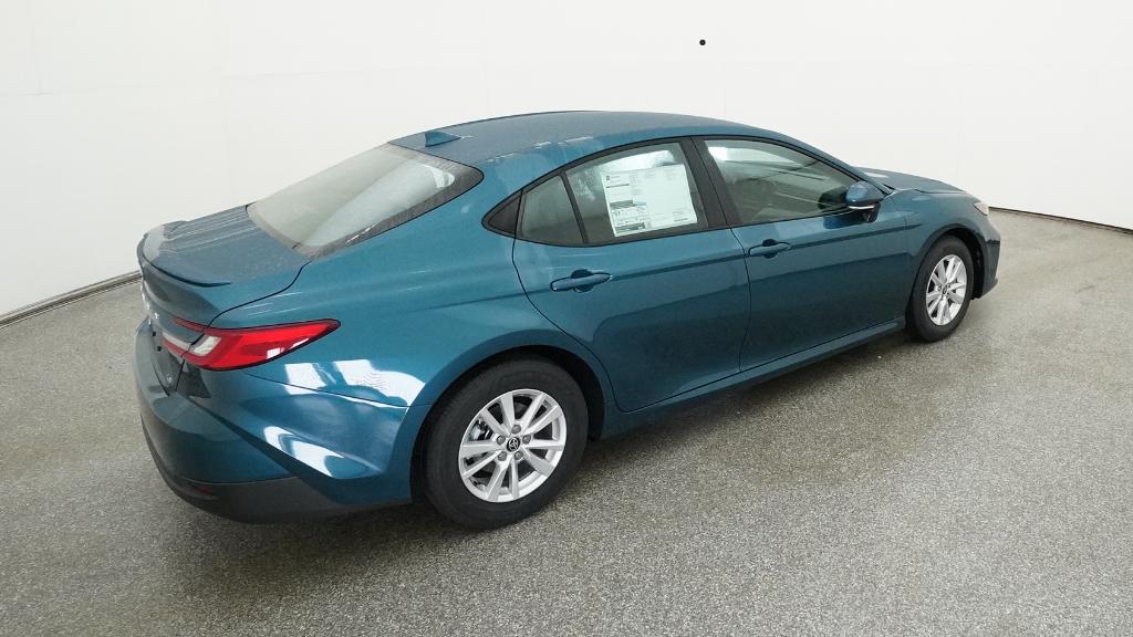 2026 Toyota Camry LE photo 2