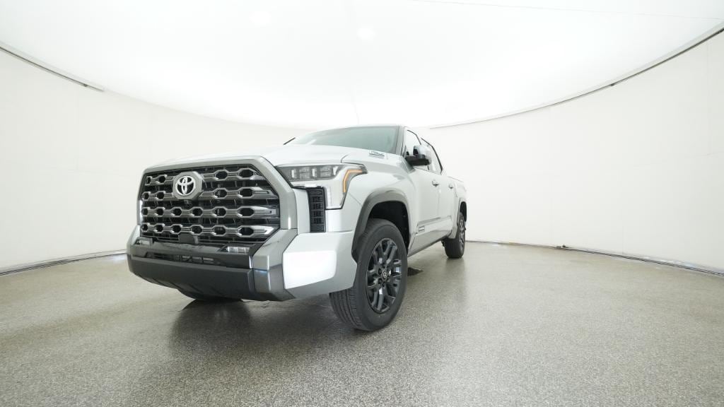 2025 Toyota Tundra Platinum - Photo 32