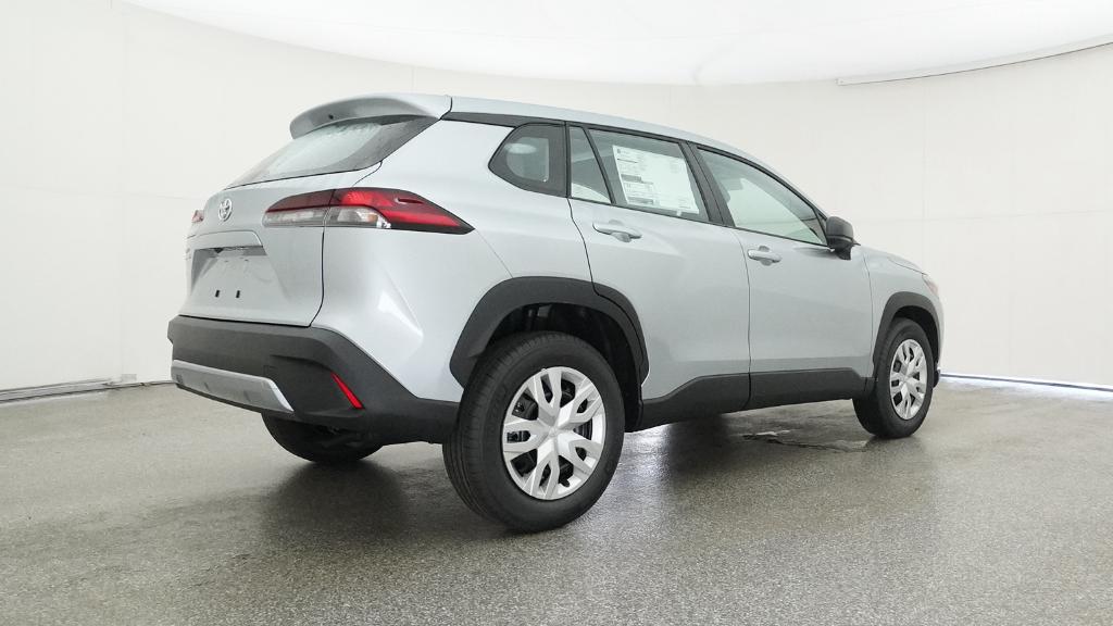 2026 Toyota Corolla Cross L photo 2