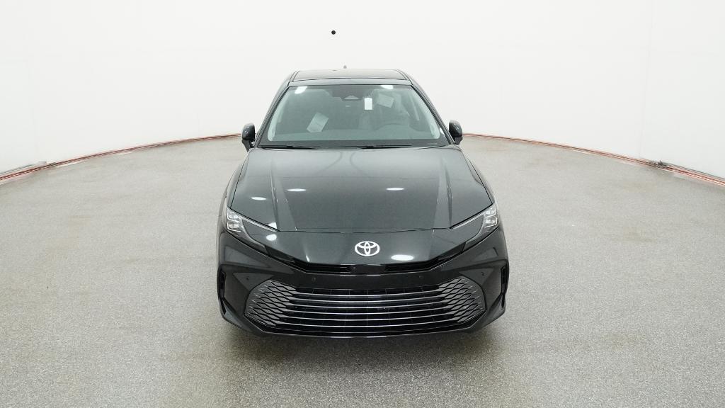 2025 Toyota Camry XLE photo 3