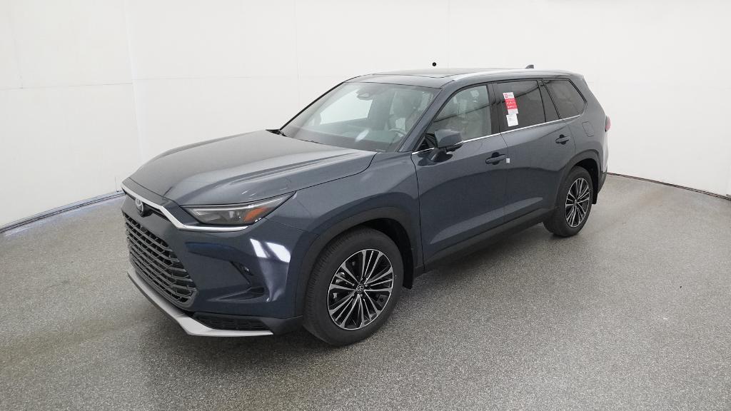 2026 Toyota Grand Highlander Platinum's photo