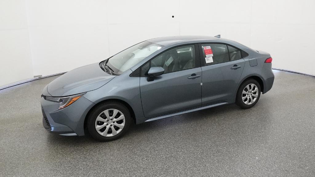 2026 Toyota Corolla LE photo 3