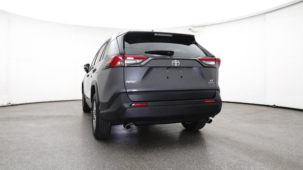 2025 Toyota RAV4 Hybrid LE photo 2