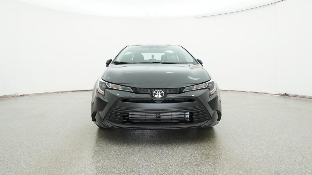2026 Toyota Corolla LE photo 2
