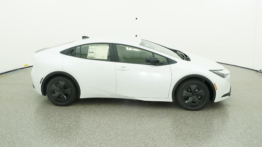 2026 Toyota Prius LE photo 2