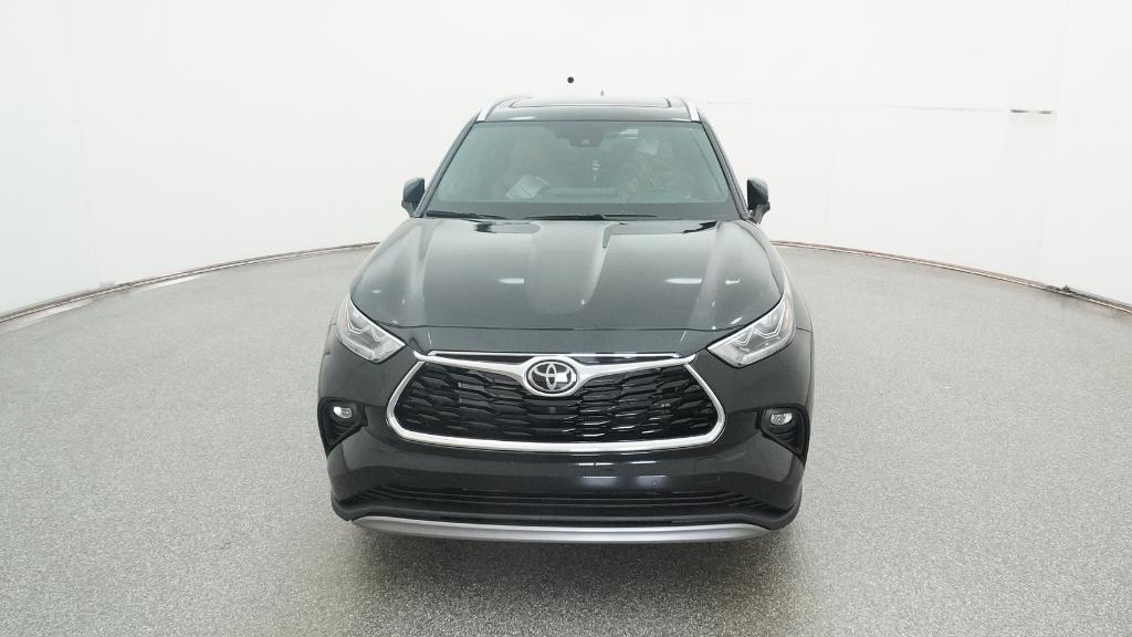 2026 Toyota Highlander Platinum photo 3
