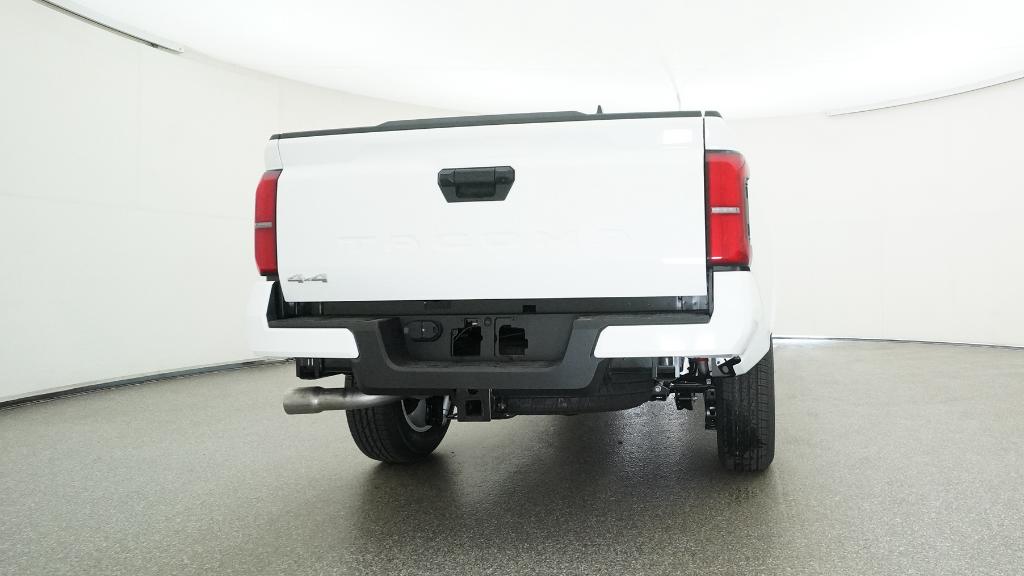 2025 Toyota Tacoma SR5 - Photo 8