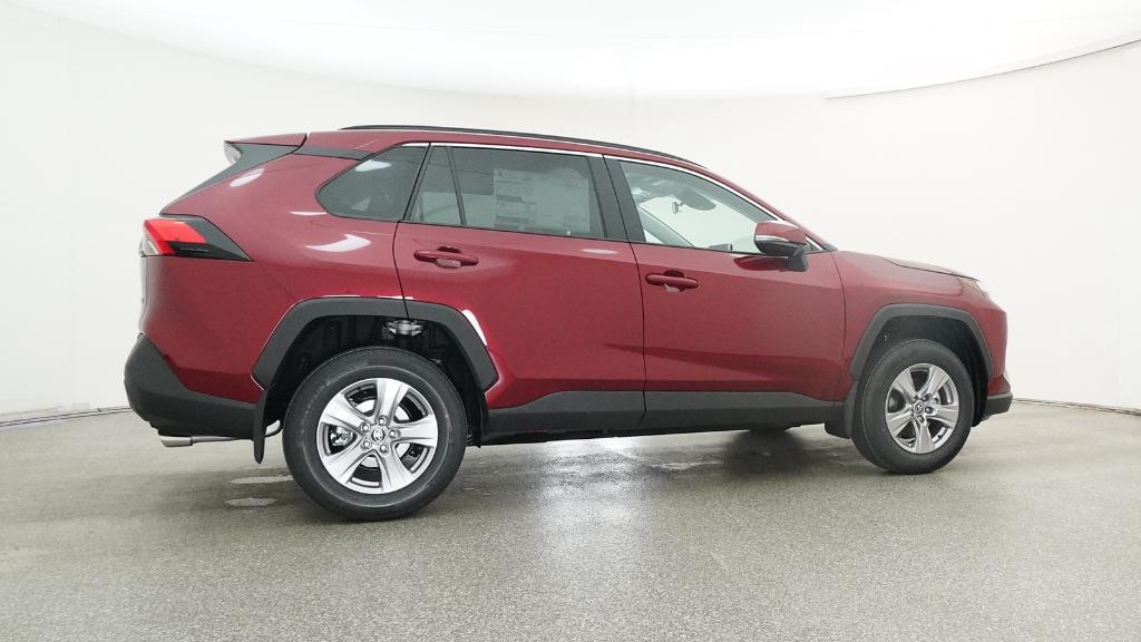 2025 Toyota RAV4 XLE photo 2