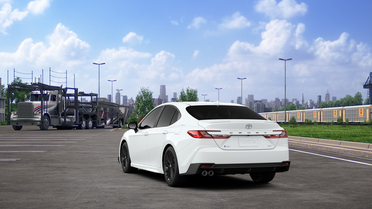 2026 Toyota Camry SE - Photo 7