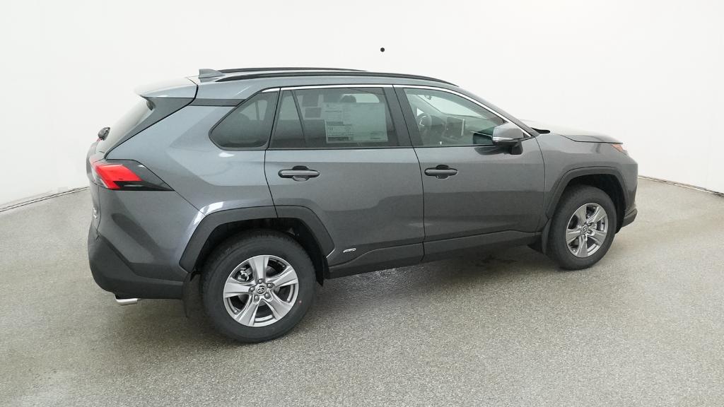 2025 Toyota RAV4 Hybrid XLE photo 4