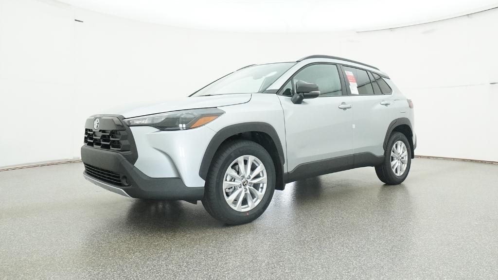 2026 Toyota Corolla Cross LE photo 2