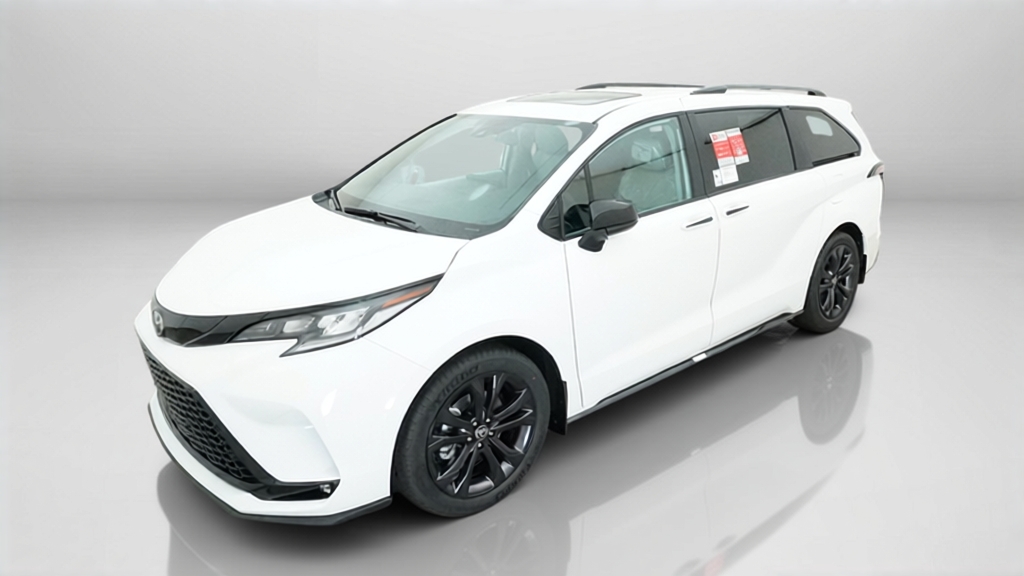 2026 Toyota Sienna XSE 7 PASSENGER