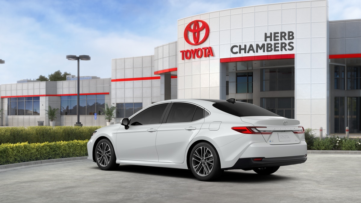 2026 Toyota Camry XLE - Photo 11