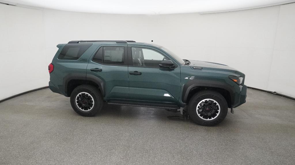 2025 Toyota 4Runner TRD Off-Road photo 3