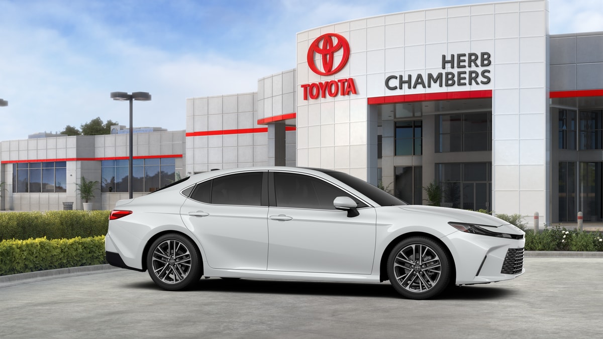 2026 Toyota Camry XLE - Photo 18