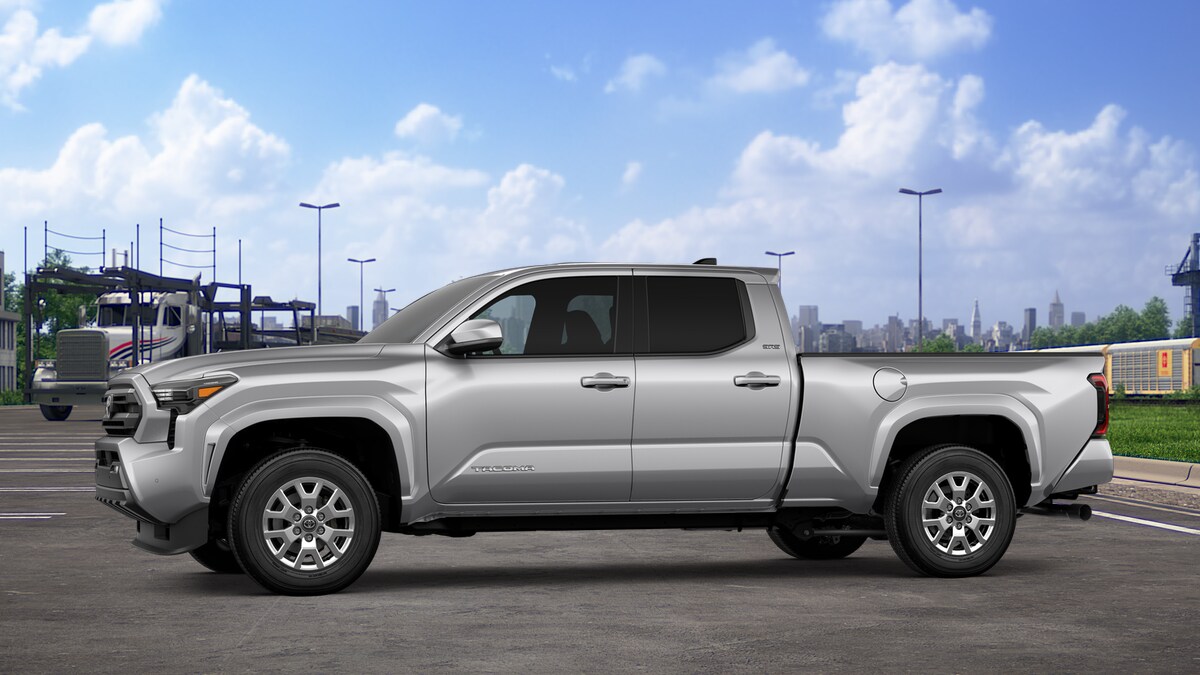 2025 Toyota Tacoma SR5 photo 3