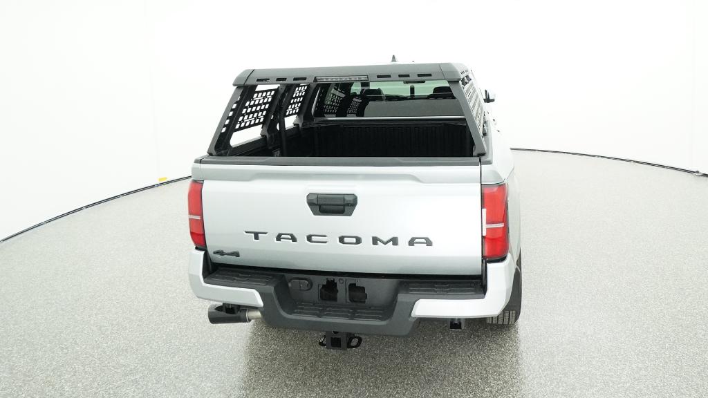2025 Toyota Tacoma SR5 - Photo 11
