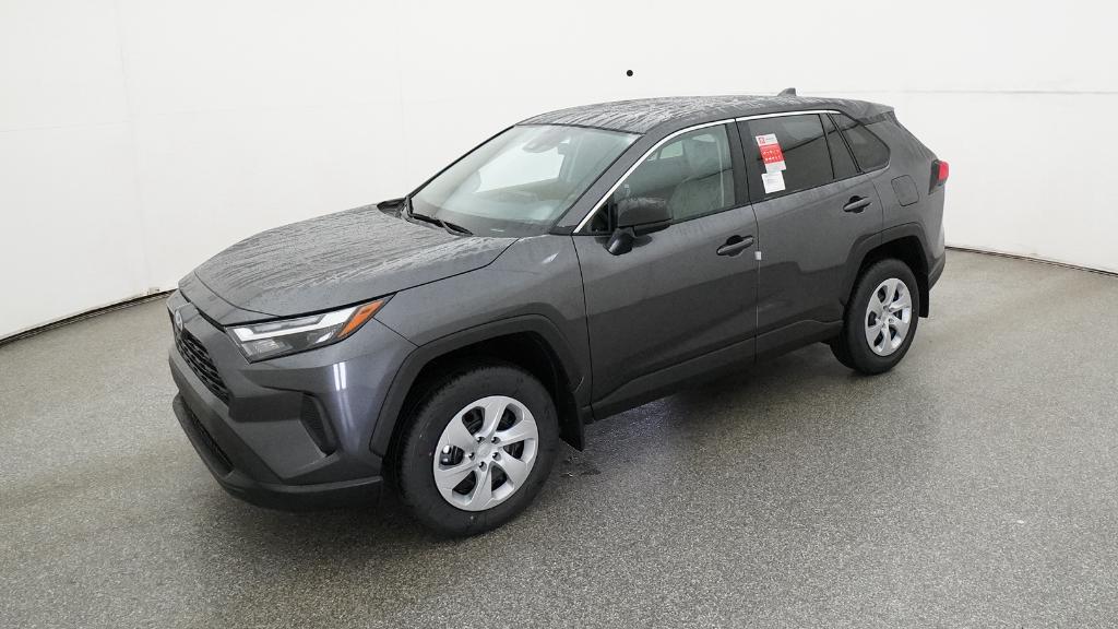 2025 Toyota RAV4 LE's photo