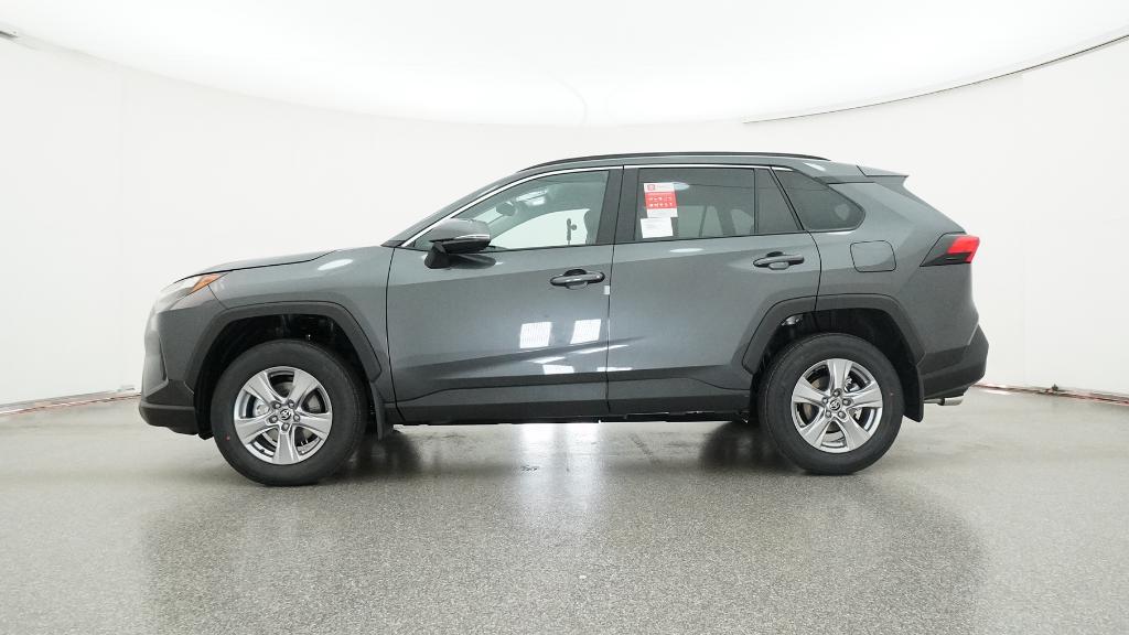 2025 Toyota RAV4 XLE photo 2