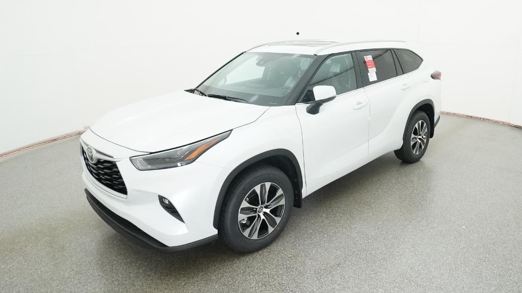 2026 Toyota Highlander XLE's photo