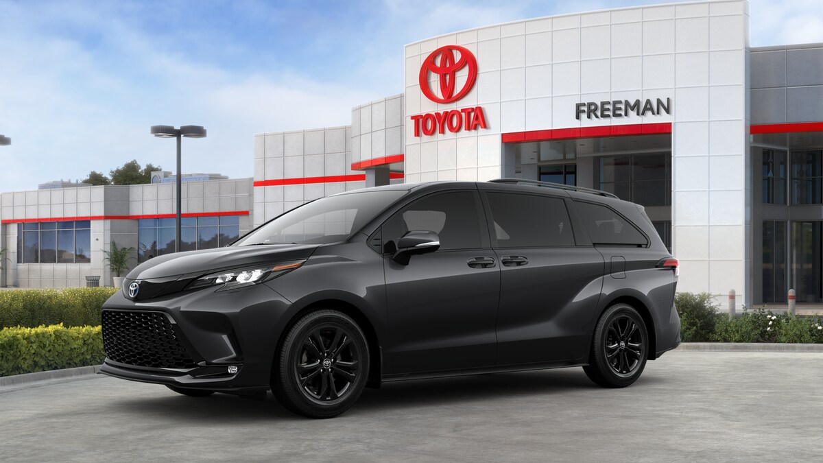 2025 Toyota Sienna XSE photo 2