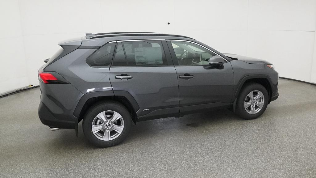 2025 Toyota RAV4 Hybrid XLE photo 2
