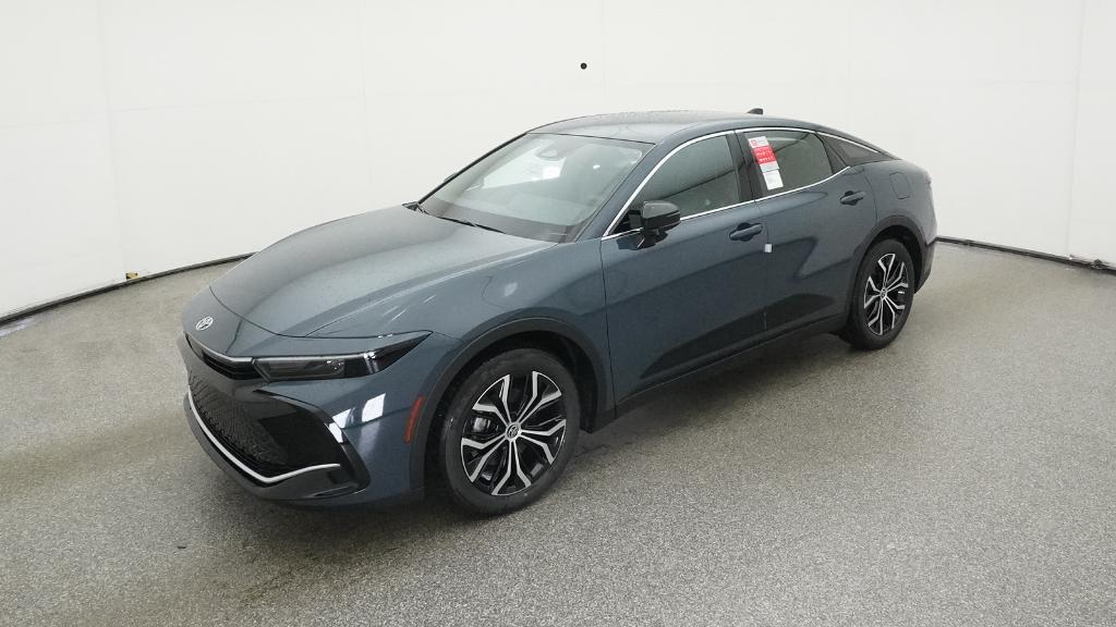 2026 Toyota Crown XLE's photo