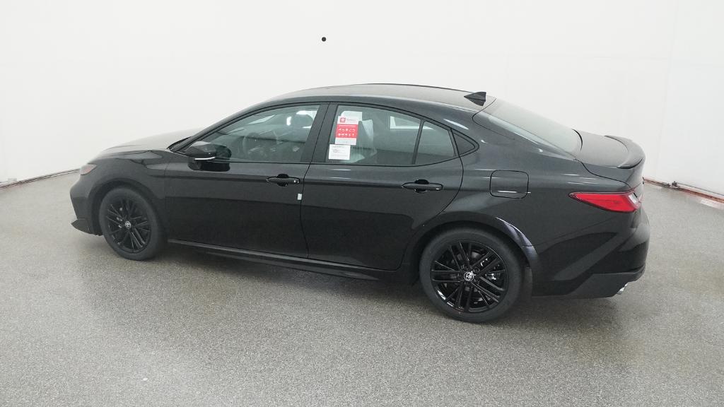 2026 Toyota Camry SE photo 4
